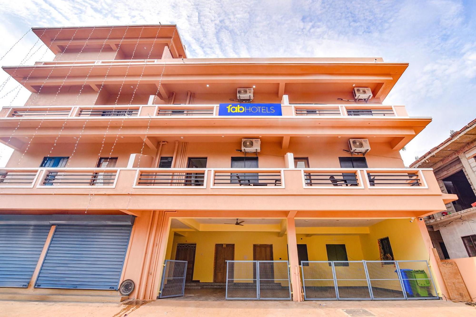 Fabhotel Baga Tulip - 500M From Baga Beach 외부 사진